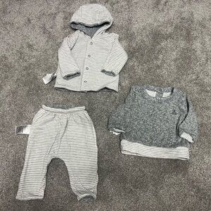 Baby clothes
